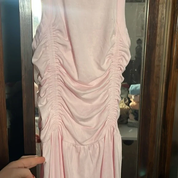 Universal Thread - Picture 3 of 3